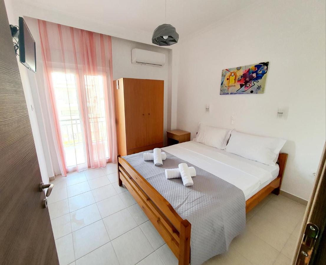 Cozy & Cool Apartment N1 30M From Sea Nea Kallikrateia Esterno foto